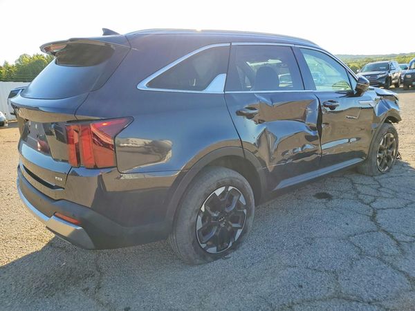 2025 KIA SORENTO