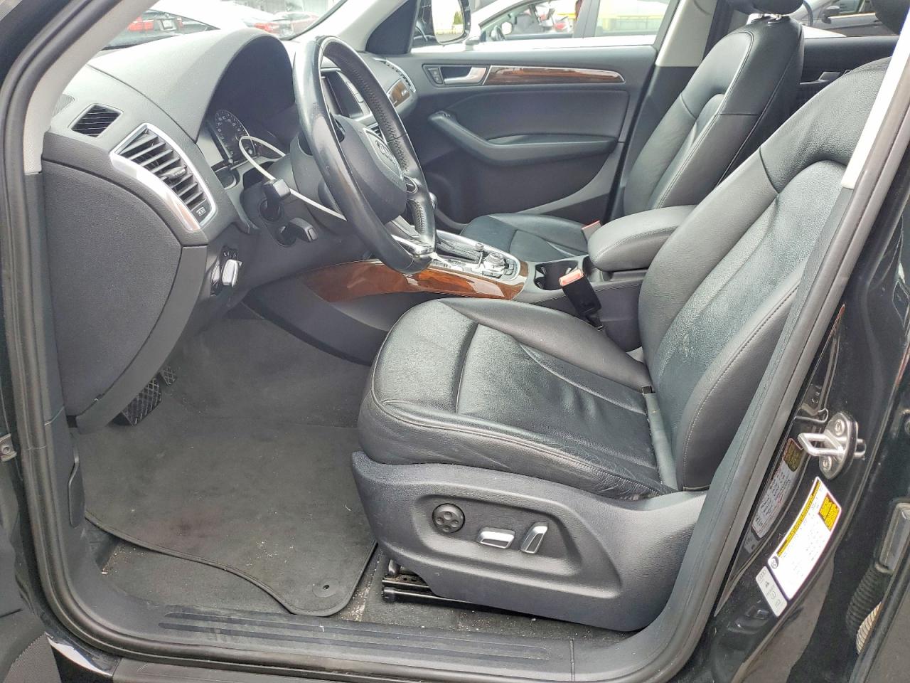 2017 AUDI Q5 quattro Premium