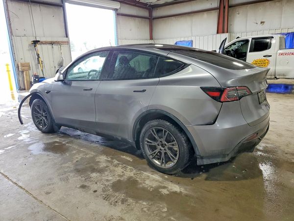 2025 TESLA Y