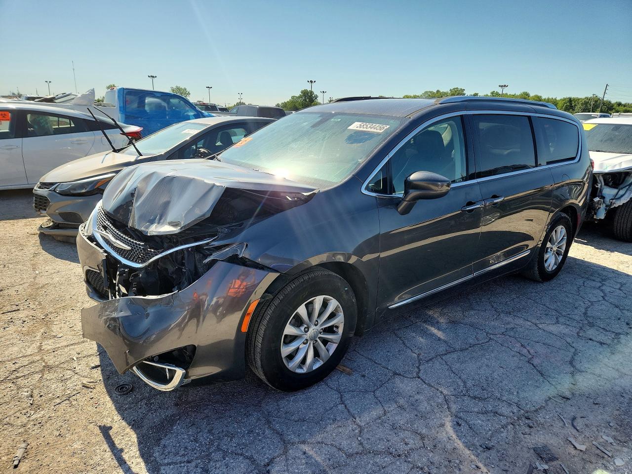 2019 CHRYSLER PACIFICA Touring L
