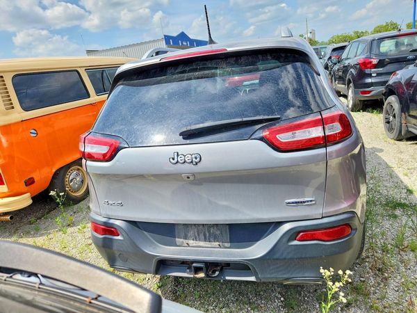 2016 JEEP CHEROKEE LATITUDE 4X4