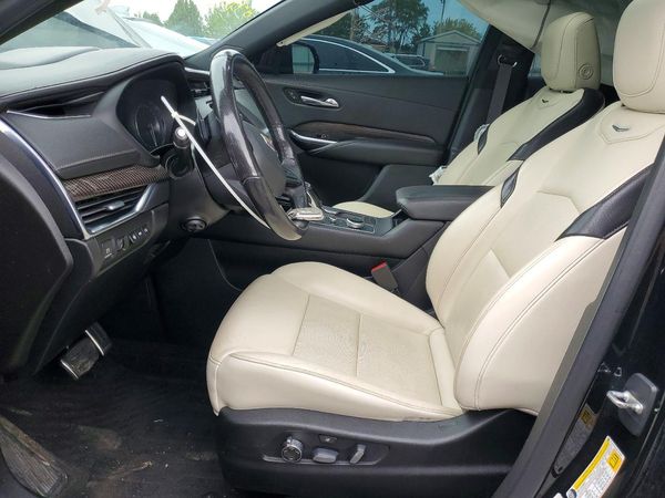 2019 CADILLAC XT4 Sport