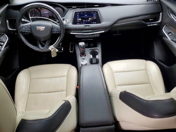 2019 CADILLAC XT4 Sport