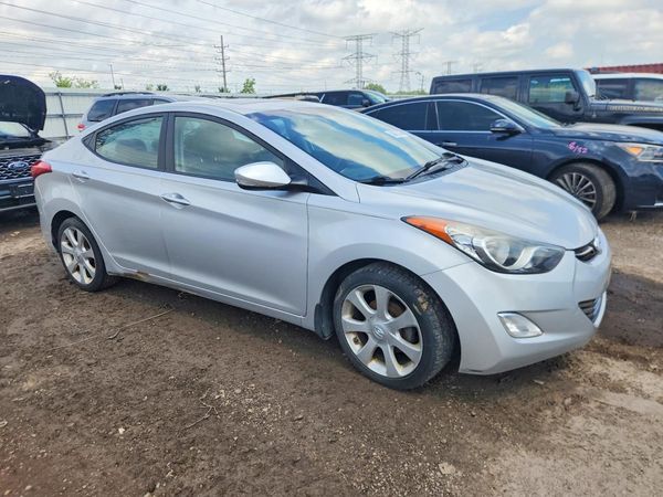 2013 HYUNDAI ELANTRA