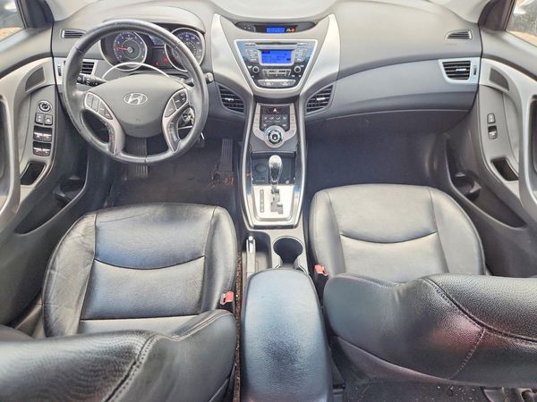 2013 HYUNDAI ELANTRA