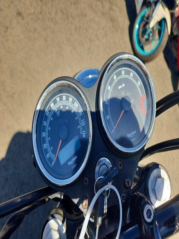 2016 TRIUMPH MOTORCYCLE BONNEVILLE — ODOM