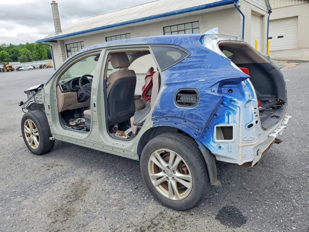 2021 HYUNDAI TUCSON SE