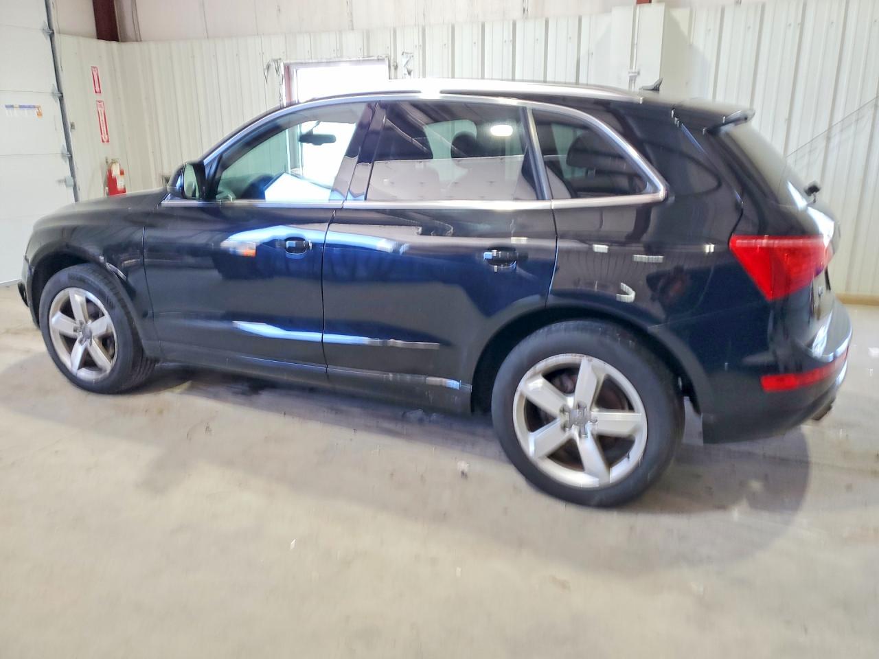 2012 AUDI Q5 Premium Plus