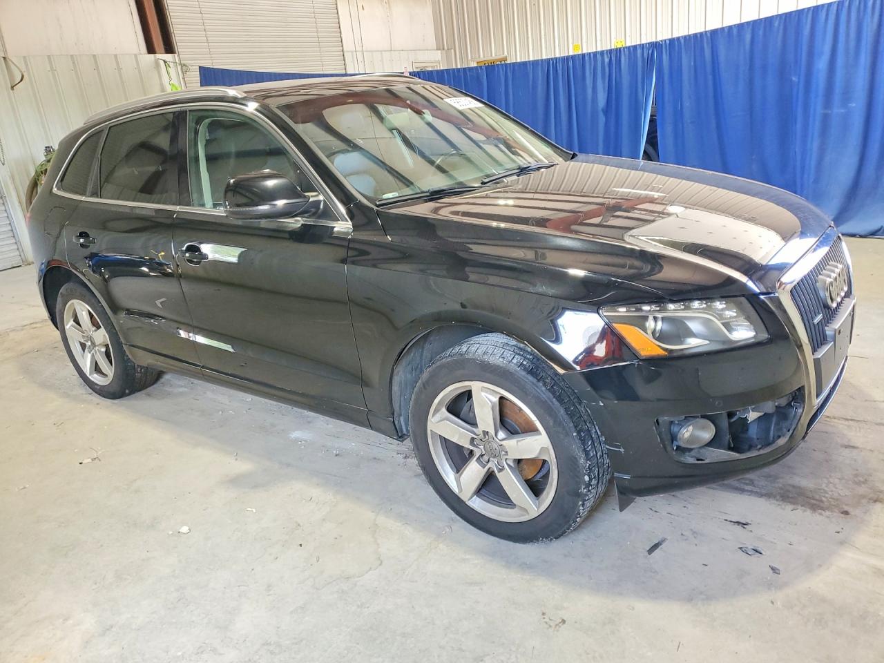 2012 AUDI Q5 Premium Plus