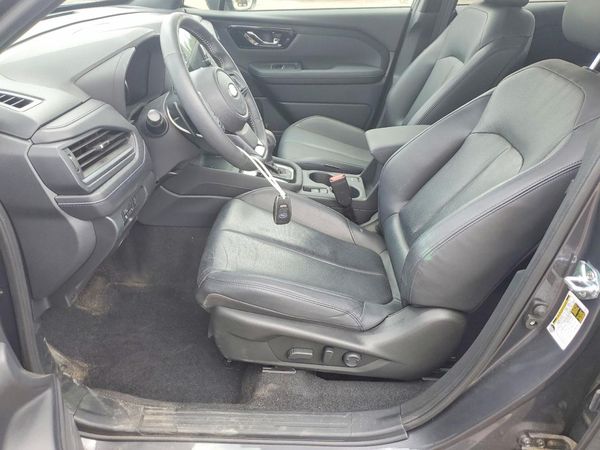 2025 SUBARU FORESTER Limited