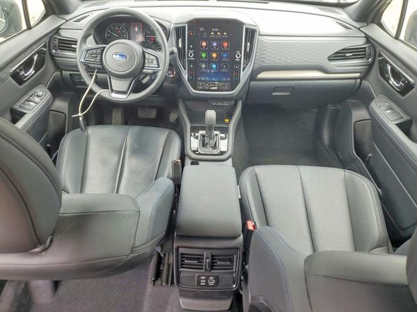 2025 SUBARU FORESTER Limited
