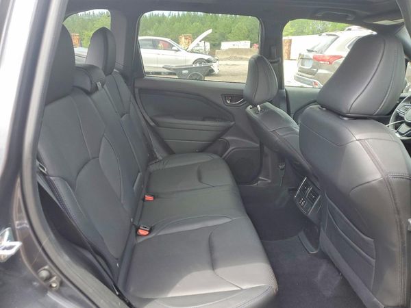 2025 SUBARU FORESTER Limited