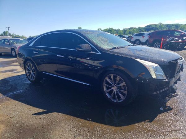 2013 CADILLAC XTS Base