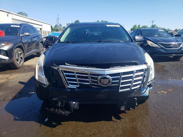 2013 CADILLAC XTS Base