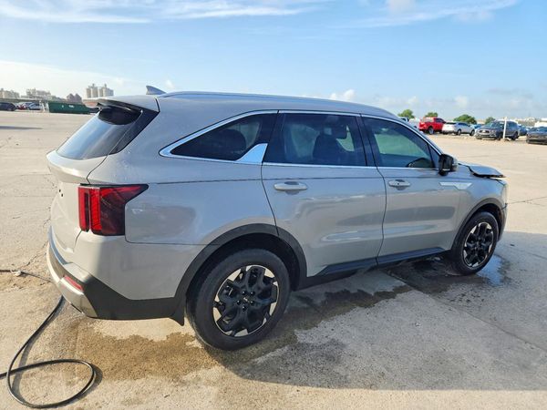 2025 KIA SORENTO