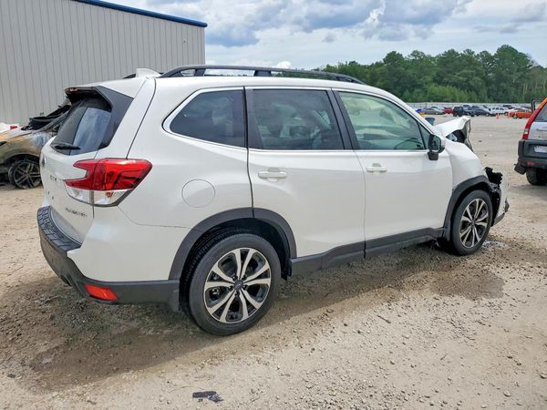 2023 SUBARU FORESTER