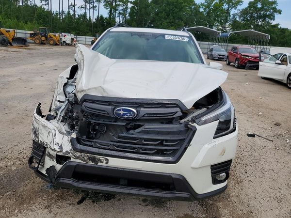 2023 SUBARU FORESTER