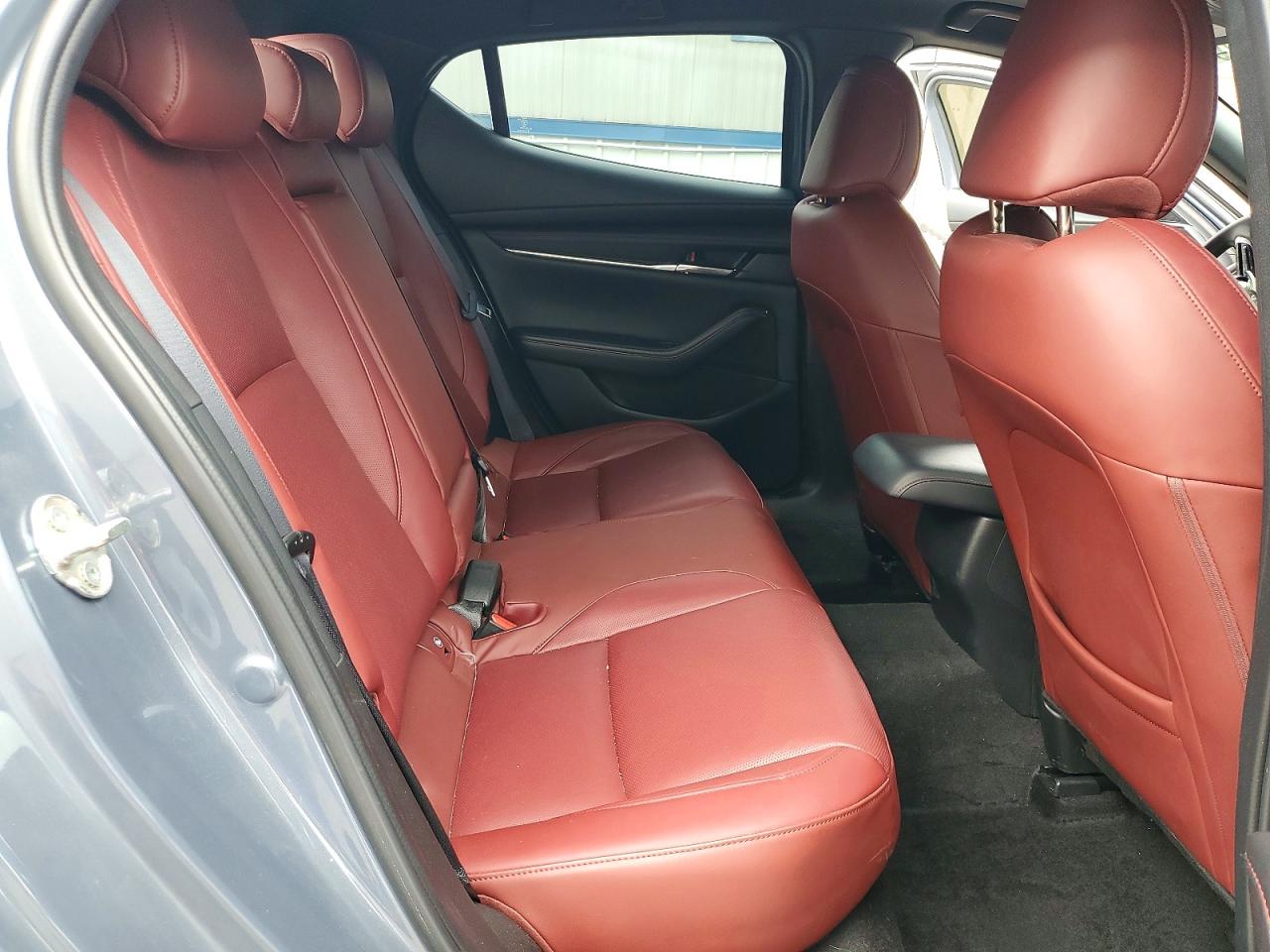 2025 MAZDA 3 Preferred Package