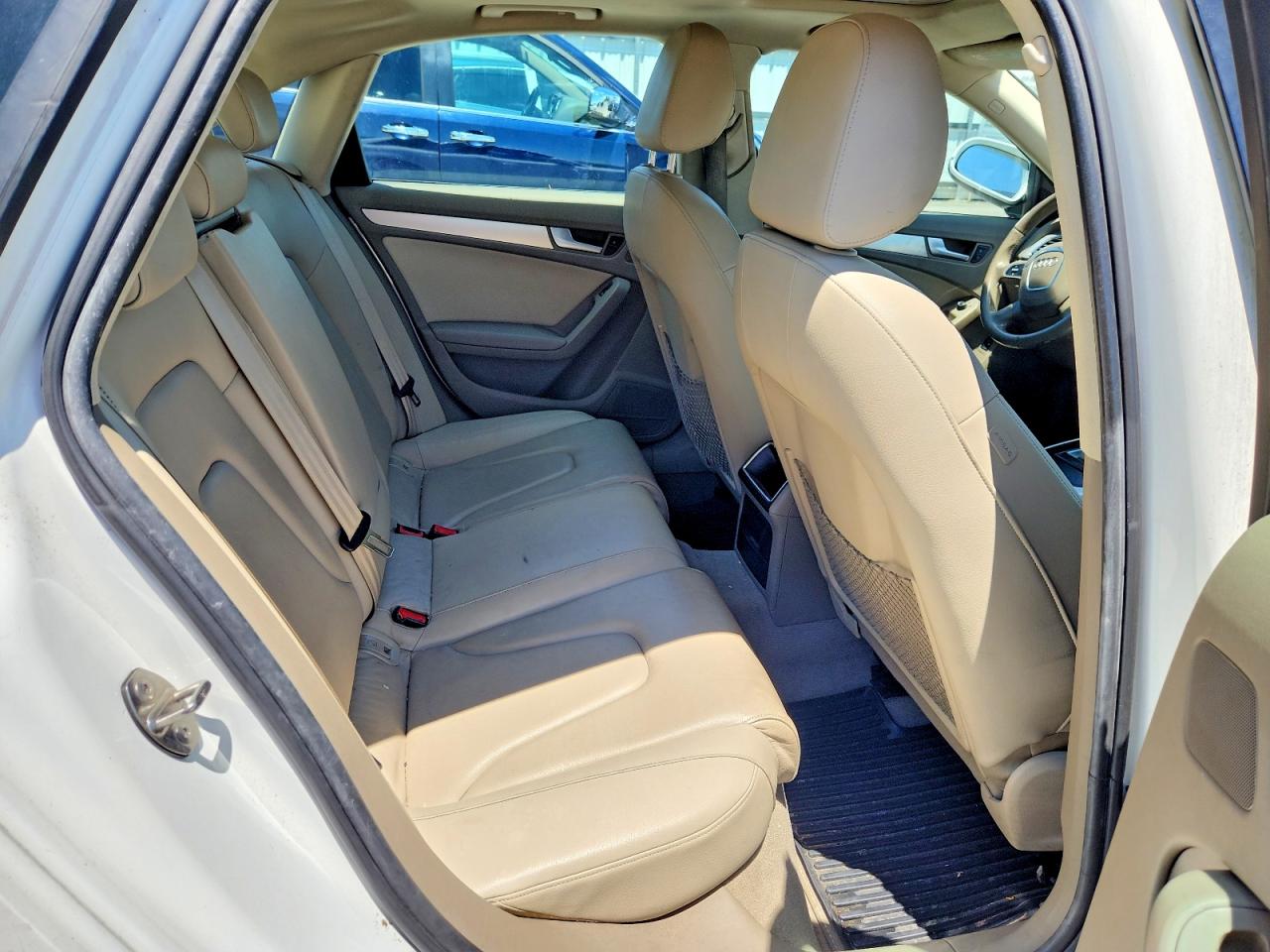 2010 AUDI A4 quattro Premium