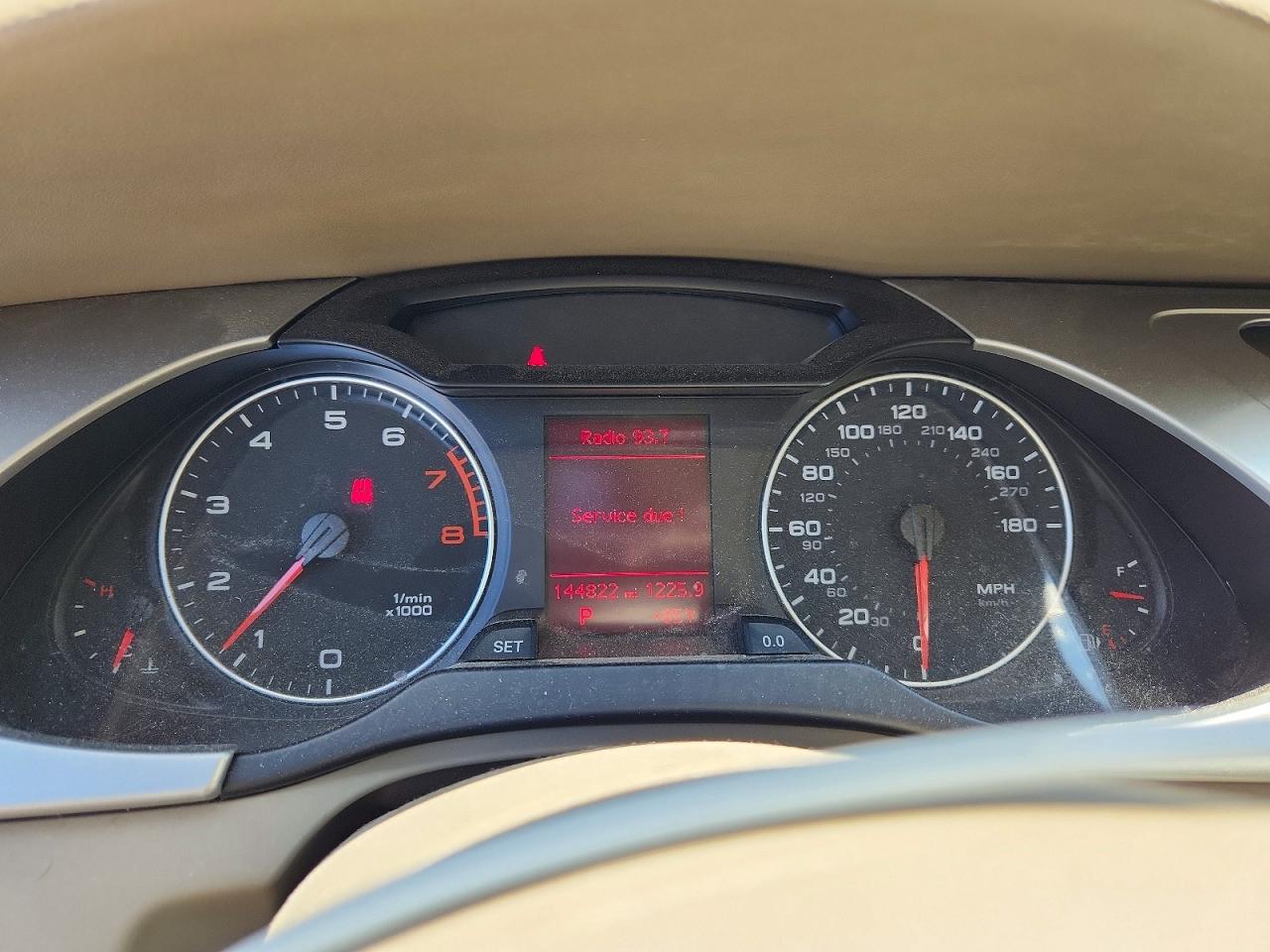 2010 AUDI A4 quattro Premium