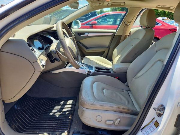 2010 AUDI A4 quattro Premium