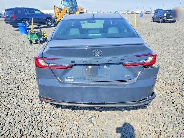 2025 TOYOTA CAMRY