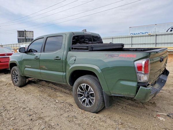 2022 TOYOTA TACOMA SR5