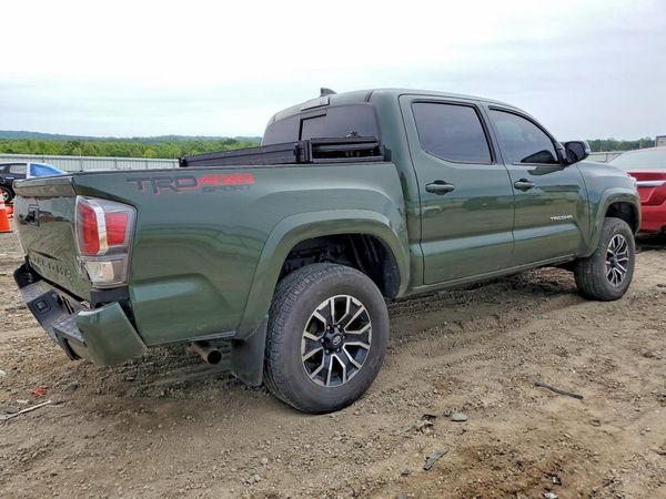 2022 TOYOTA TACOMA SR5