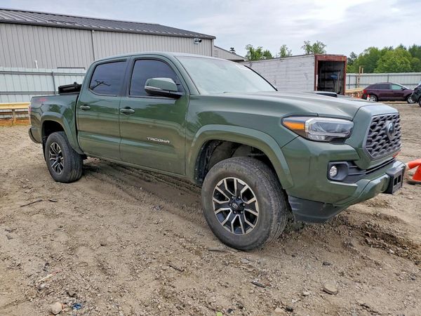 2022 TOYOTA TACOMA SR5