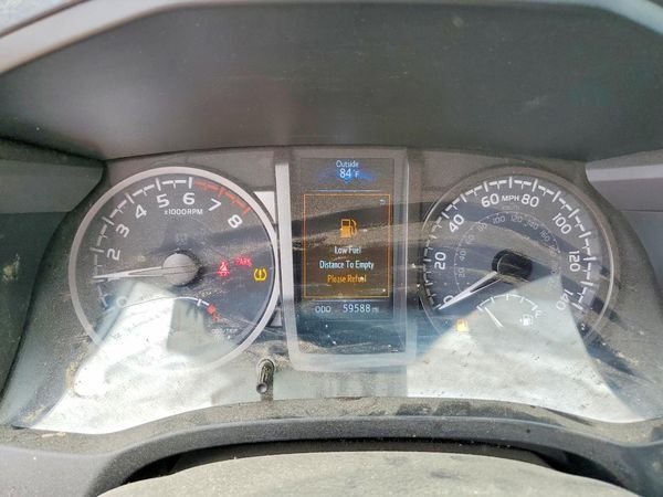2022 TOYOTA TACOMA SR5