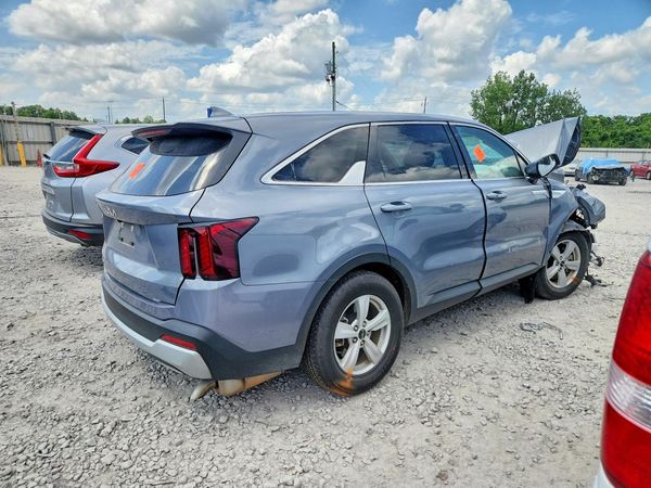 2025 KIA SORENTO