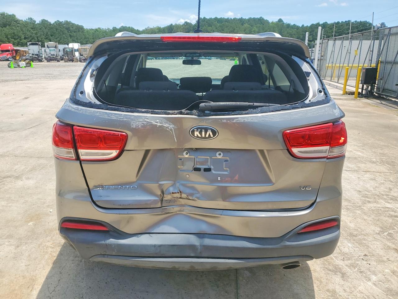 2018 KIA SORENTO L, LX