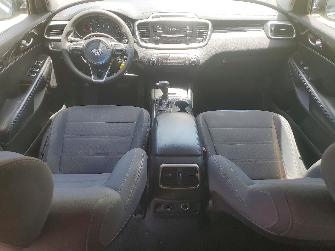 2018 KIA SORENTO L, LX