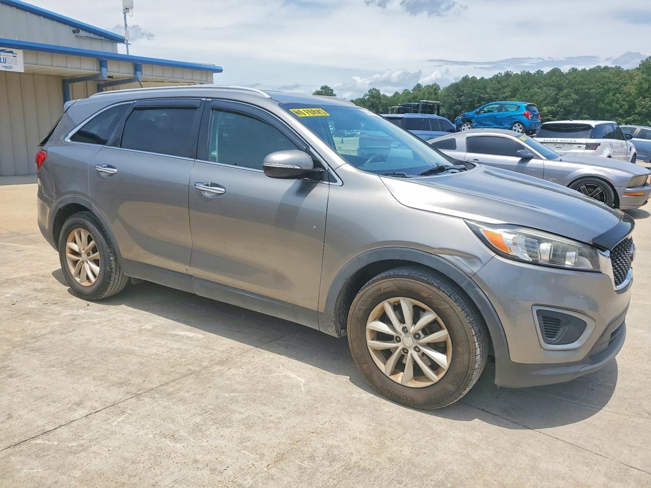 2018 KIA SORENTO L, LX