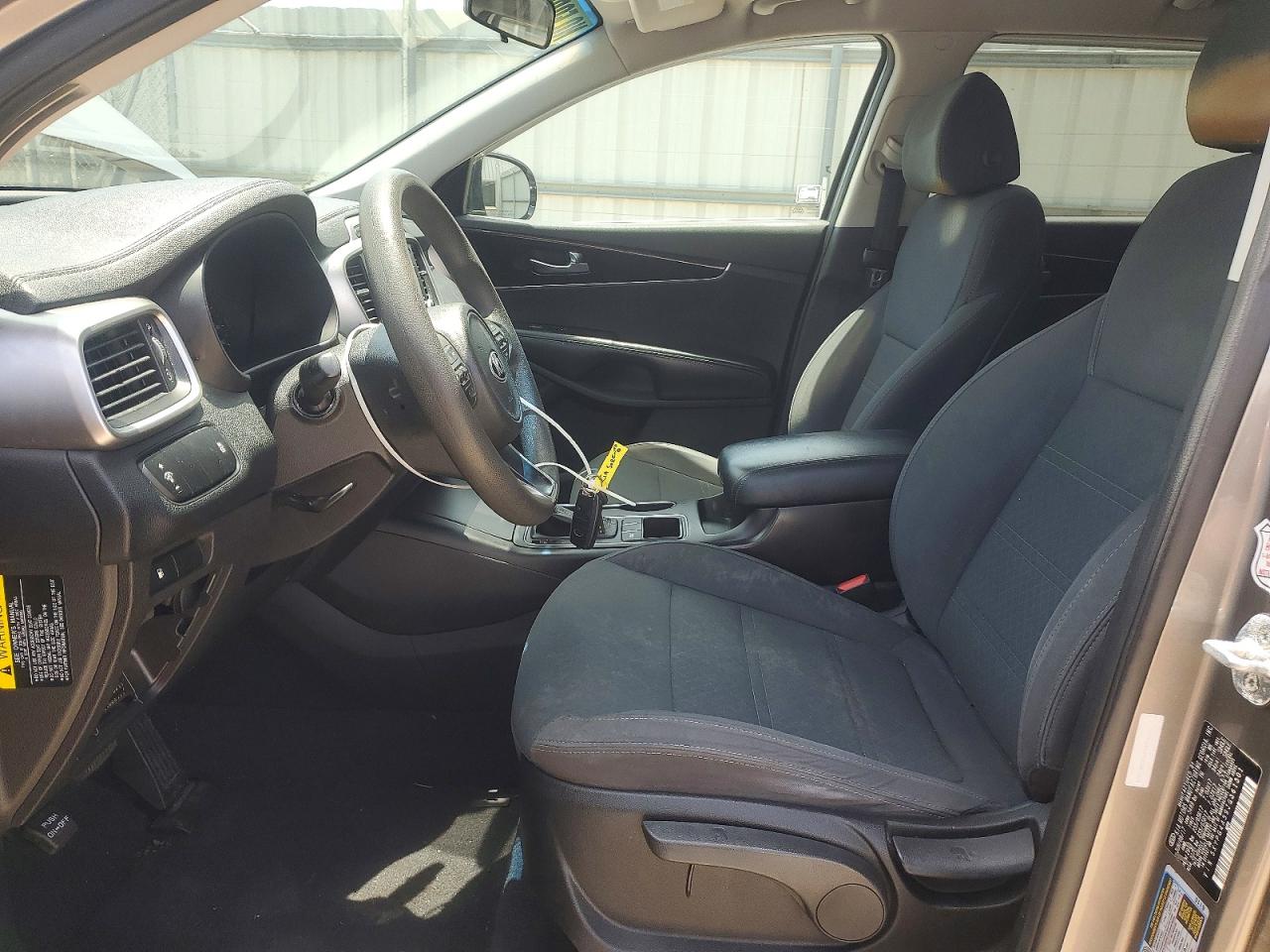 2018 KIA SORENTO L, LX