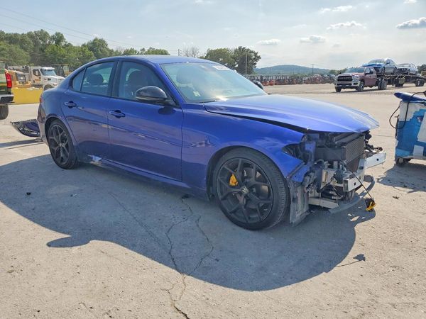 2020 ALFA ROMEO GIULIA TI RWD