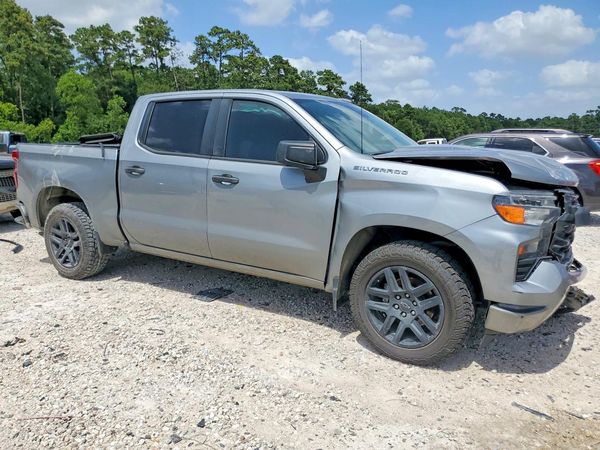 2023 CHEVROLET SILVERADO Custom