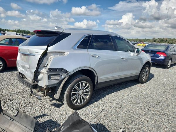 2017 CADILLAC XT5 Luxury