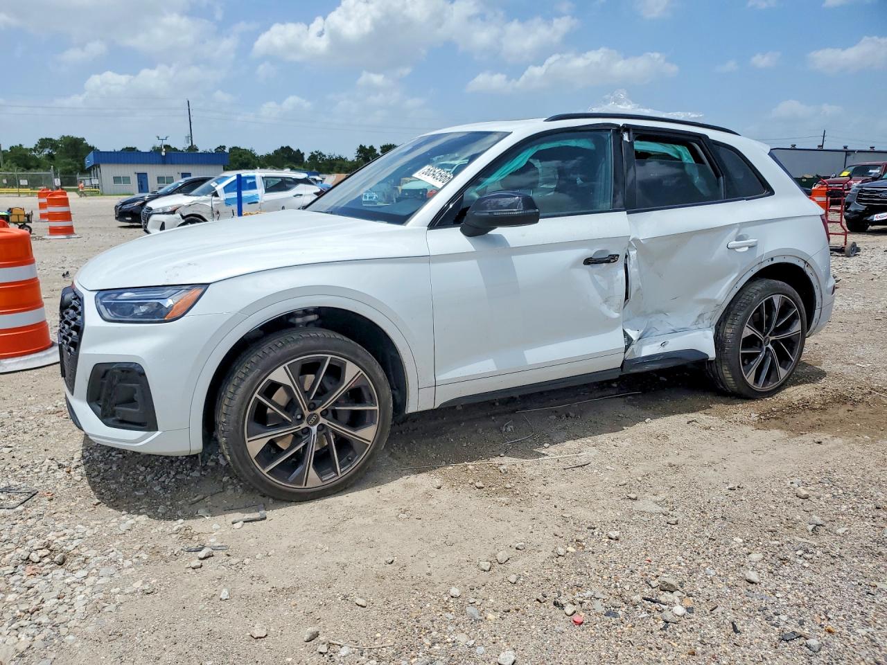 2024 AUDI SQ5 quattro Premium Plus