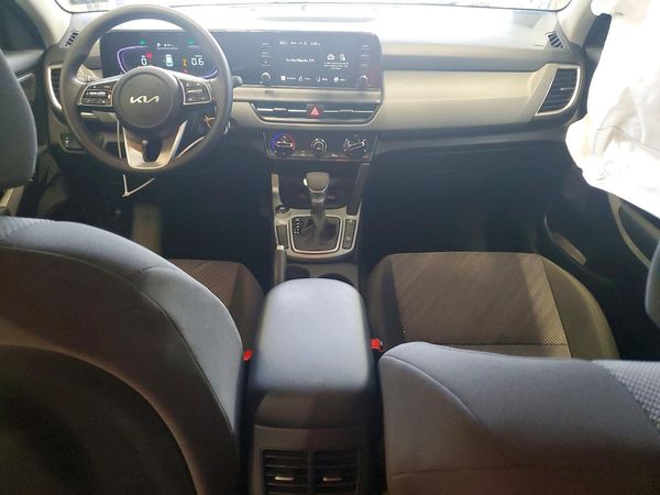 2025 KIA SELTOS LX