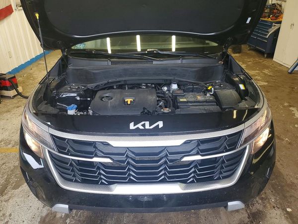 2025 KIA SELTOS LX