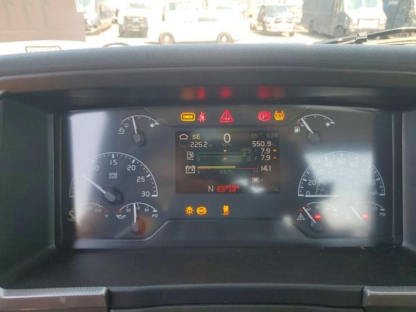 2026 VOLVO VHD