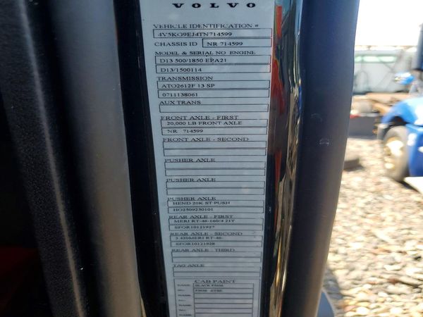 2026 VOLVO VHD