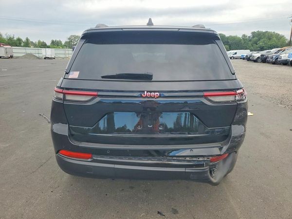 2023 JEEP GRAND CHEROKEE LAREDO 4X4