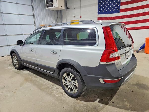 2015 VOLVO XC70