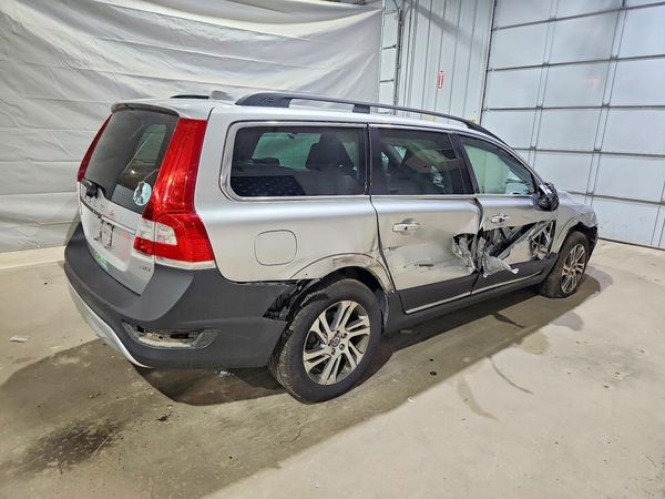 2015 VOLVO XC70