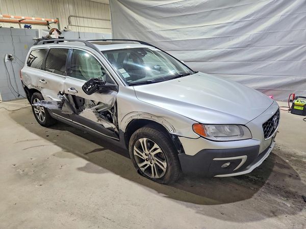 2015 VOLVO XC70