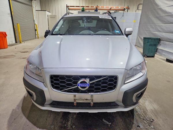 2015 VOLVO XC70