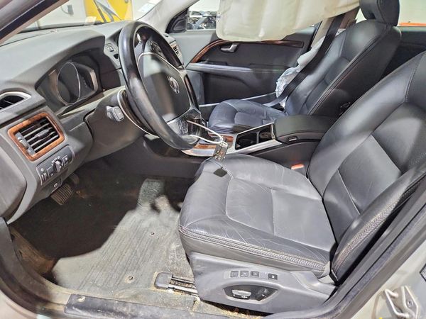 2015 VOLVO XC70