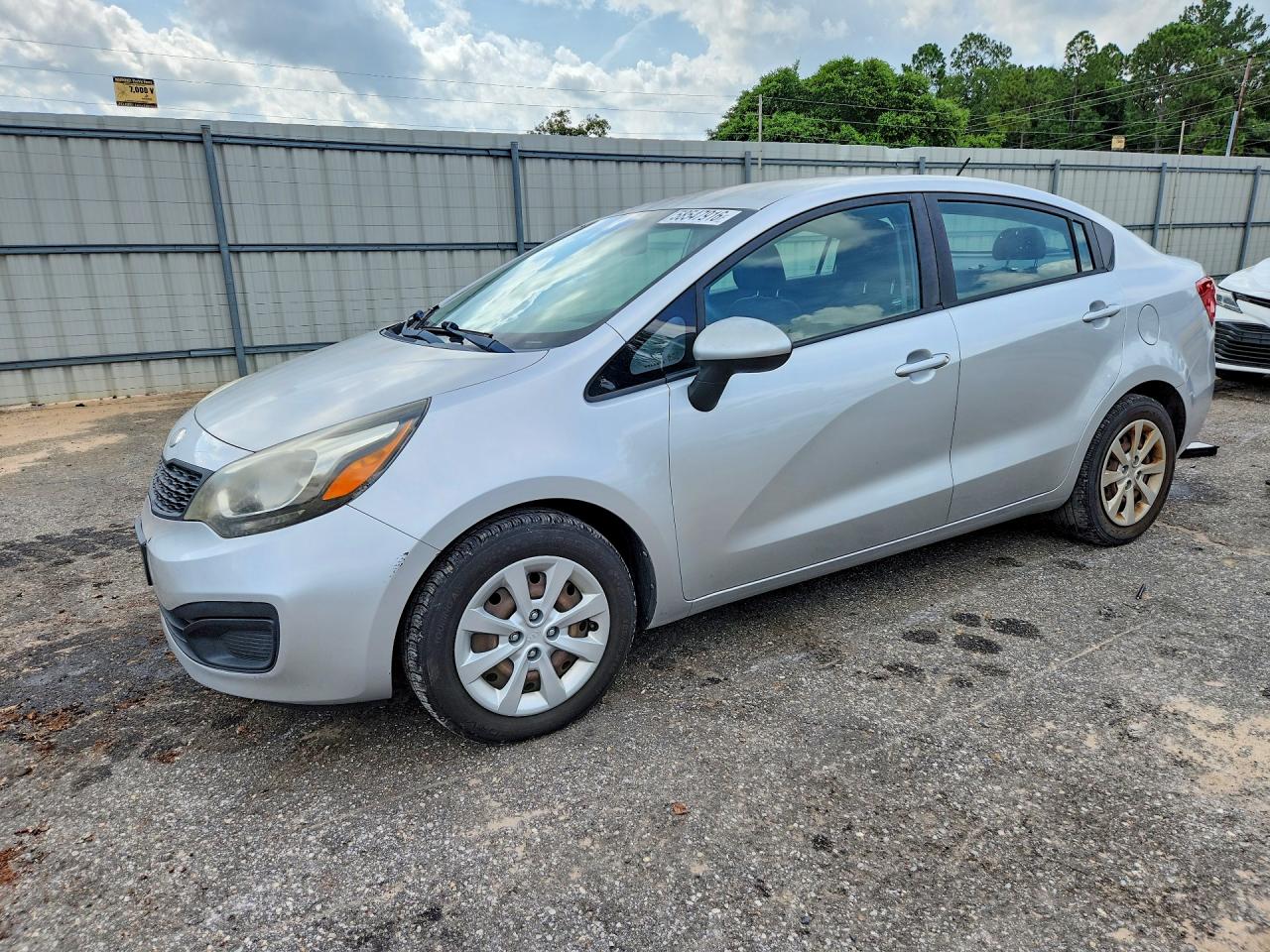 2013 KIA RIO
